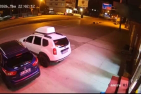 Mikserden düşen malzeme motosiklet sürücüsünü ölümle burun buruna getirdi 1 thumbnail