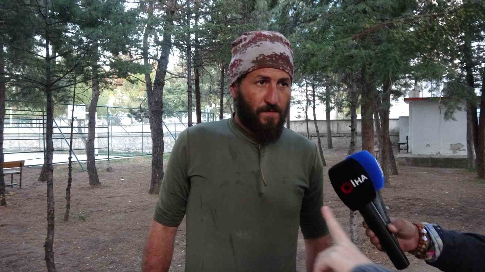 Köpeği ile birlikte tüm Türkiye’yi gezip fidan dikiyor 5 kopegi ile birlikte tum turkiyeyi gezip fidan dikiyor 1 7UtwT77r
