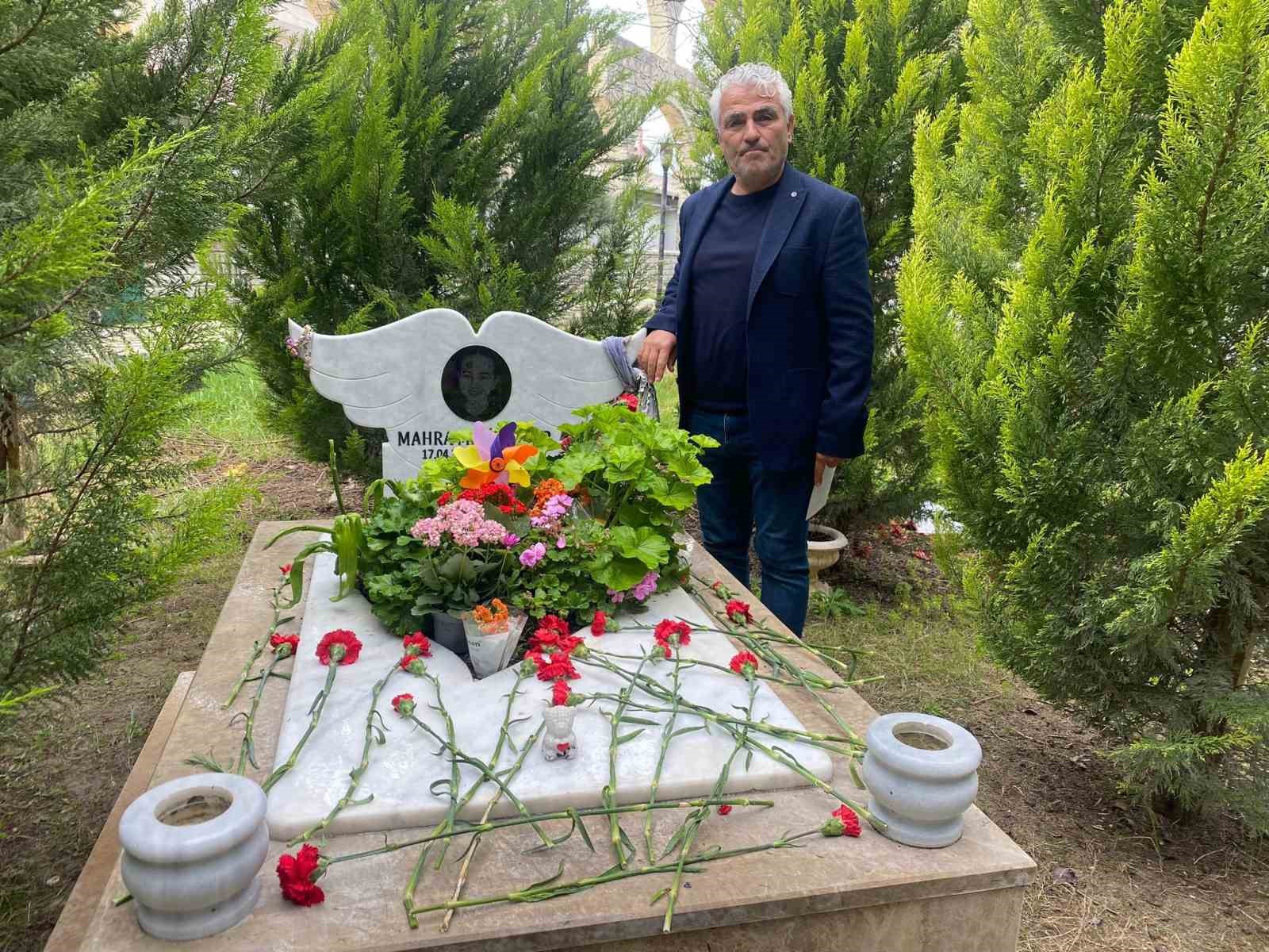 kopek saldirisiyla hayalleri yarim kalan 10 yasindaki mahraya mezari basinda buruk anma 2 piXWFW7c