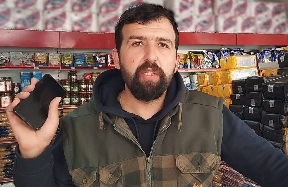 kopek sandigi ayiyi cep telefonu ile goruntuledi koca oglan diye seslendi 0 P3jGy9sk