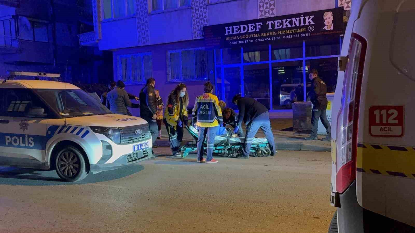 kopek yuzunden cikan kavgada 1 kisi bicakla yaralandi 1 QFRmY858