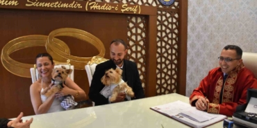 kopekleriyle-birlikte-mutluluga-evet-dediler-BbQQdr8p.jpg