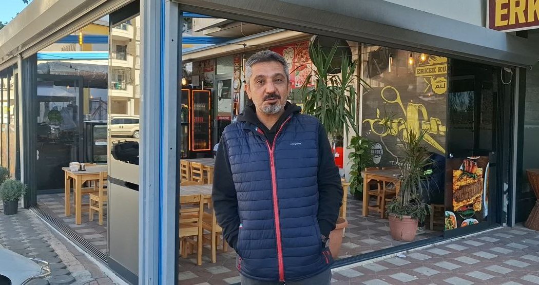 kopekten kacan kedi 3 gun agacta mahsur kaldi 5 K2sfKlwR