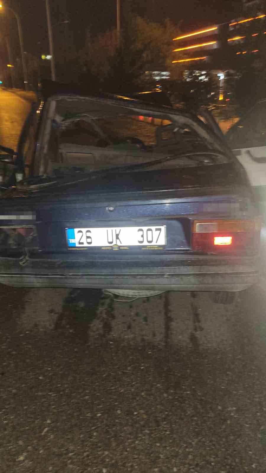 Köprü bariyerlerine çarparak parçalanan otomobilin sürücüsü hayatını kaybetti 6 kopru bariyerlerine carparak parcalanan otomobilin surucusu hayatini kaybetti 2 iiijUb8W