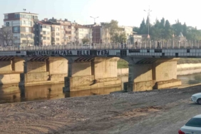 koprudeki-dokulmus-yazi-mustafakemalpasada-bakimsizligin-sembolu-oldu-Mi2lRGhe.jpg