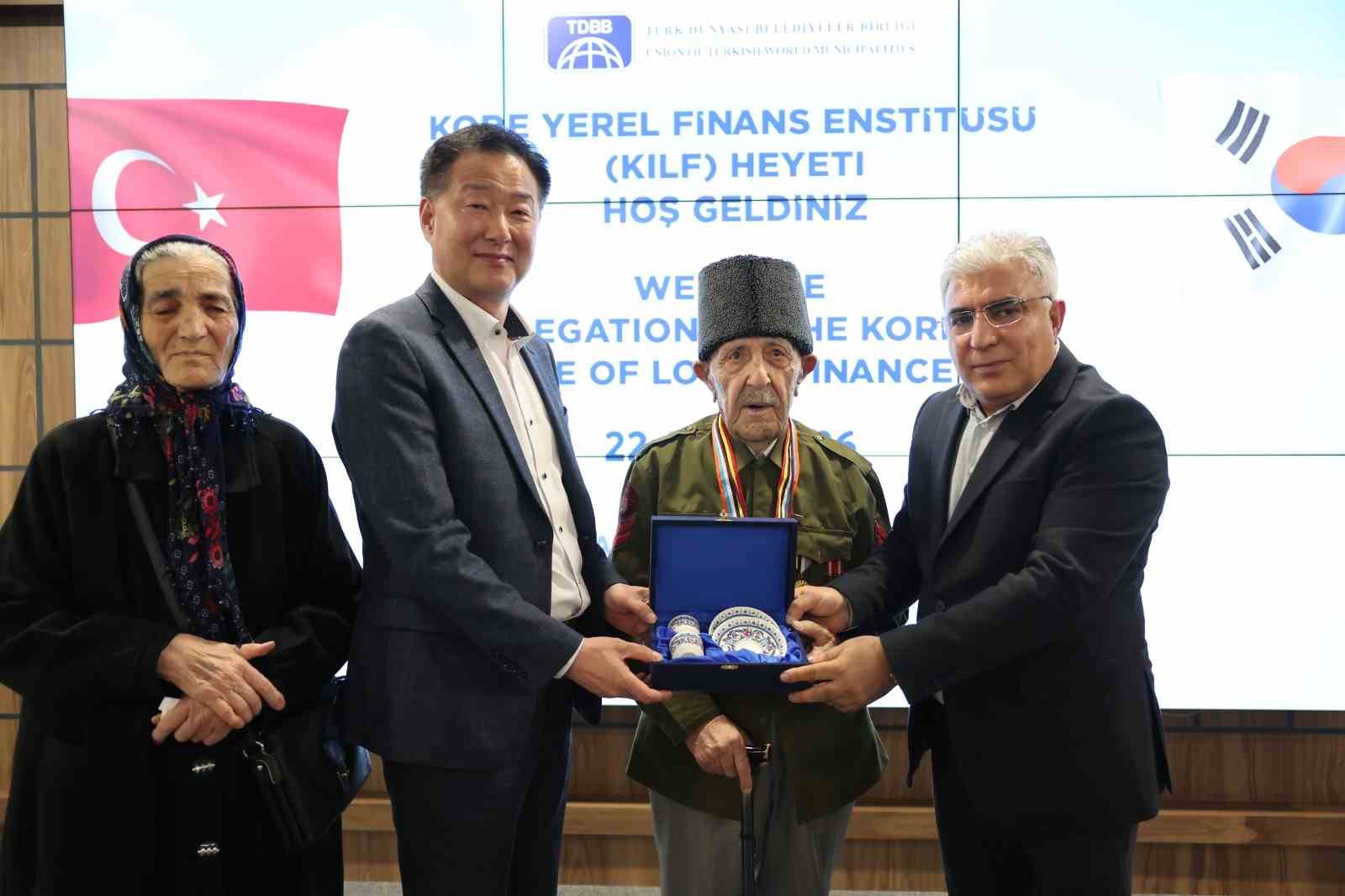Kore Gazisi ile Koreli heyet Bağcılar’da buluştu 4 kore gazisi ile koreli heyet bagcilarda bulustu 0 w7fYpPYf
