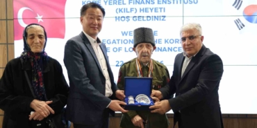 kore-gazisi-ile-koreli-heyet-bagcilarda-bulustu-cKCyaFwh.jpg