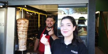 korede-doner-kesmeyi-ogrendiler-eskisehirde-dukkan-actilar-6vN7WJFD.jpg