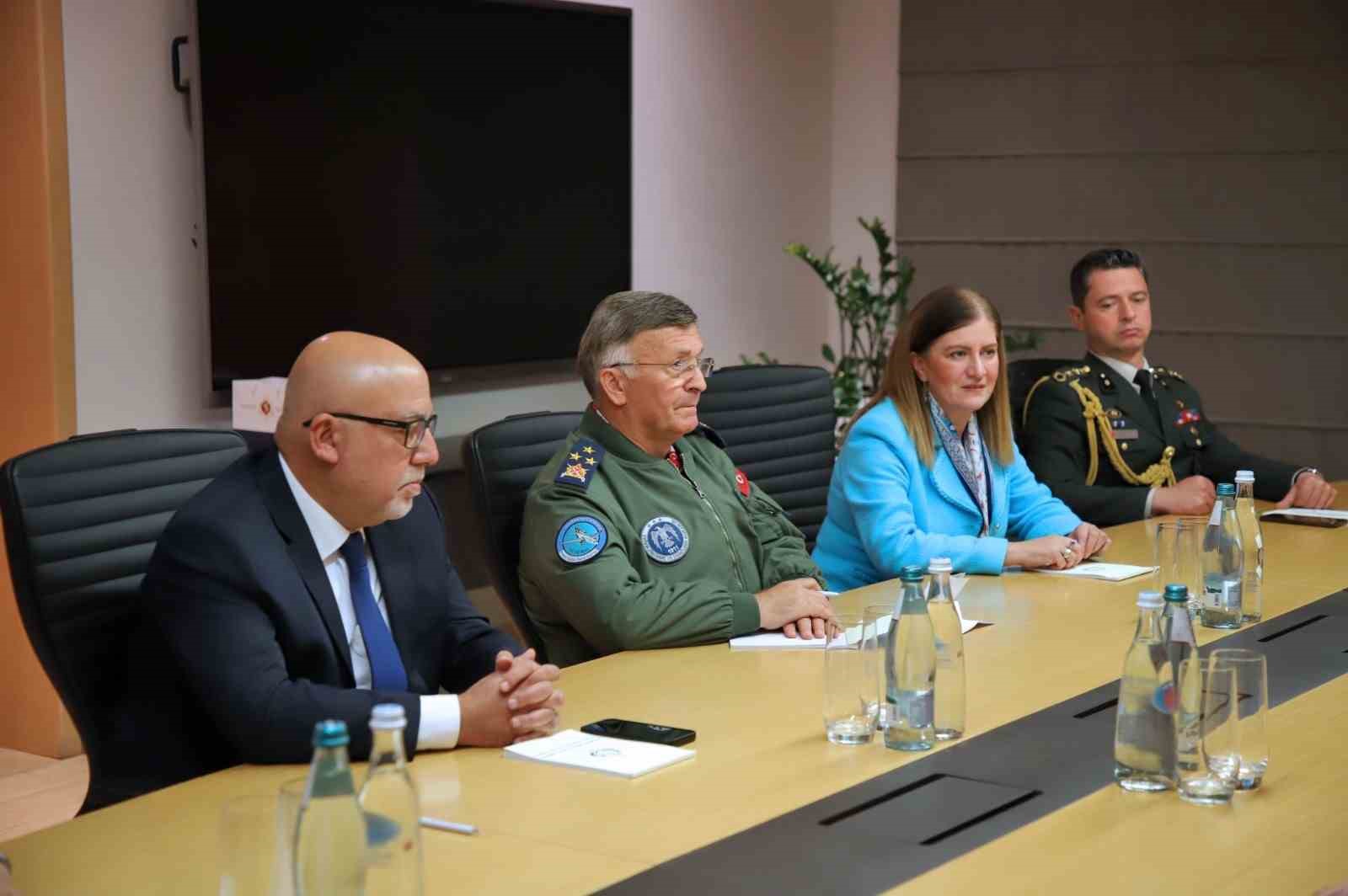 korgeneral kadioglu gurcistan icisleri bakani geladze ile gorustu 1