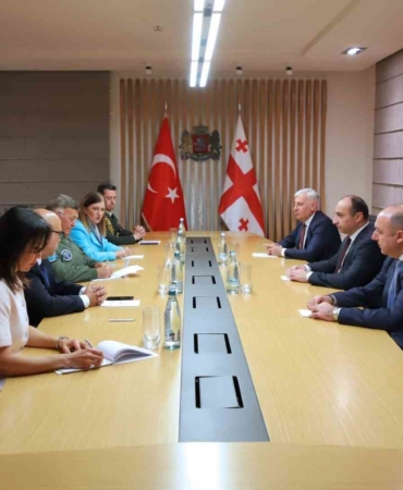 korgeneral-kadioglu-gurcistan-icisleri-bakani-geladze-ile-gorustu-JtCsvHsG.jpg