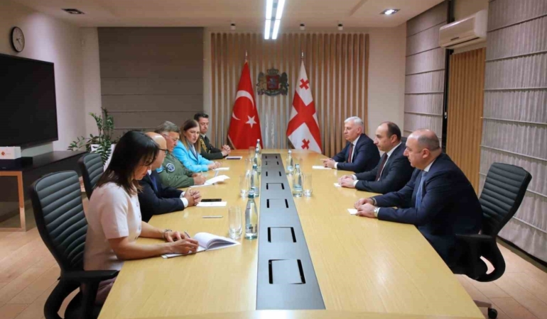 korgeneral-kadioglu-gurcistan-icisleri-bakani-geladze-ile-gorustu-JtCsvHsG.jpg