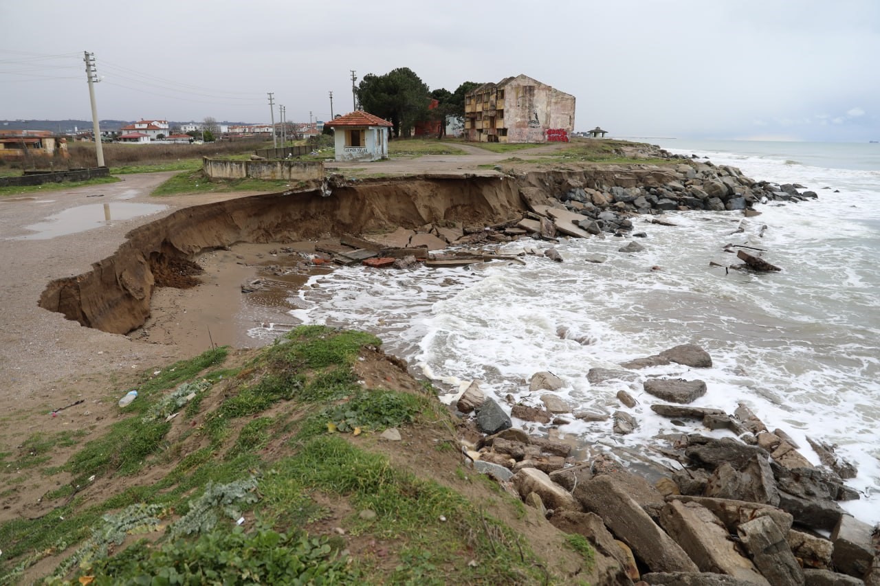 korkutan kiyi erozyonu deniz 50 metre iceri girdi 7 MnIp54Rd