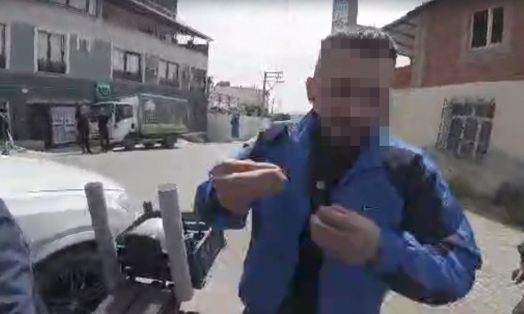 korna caldi darp edildi trafik magandalari kameraya yansidi 2 VCf8WWHR