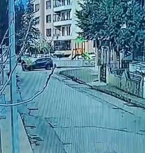 kornaya basti ama otomobile carpmaktan kurtulamadi 2 XDIqTQYY