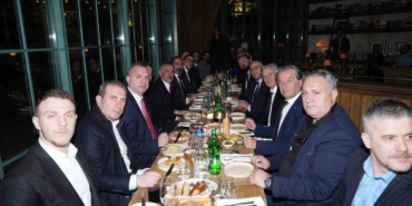 kosova-turkiye-resmi-mac-yemegi-duzenlendi-cPkBkbPq.jpg