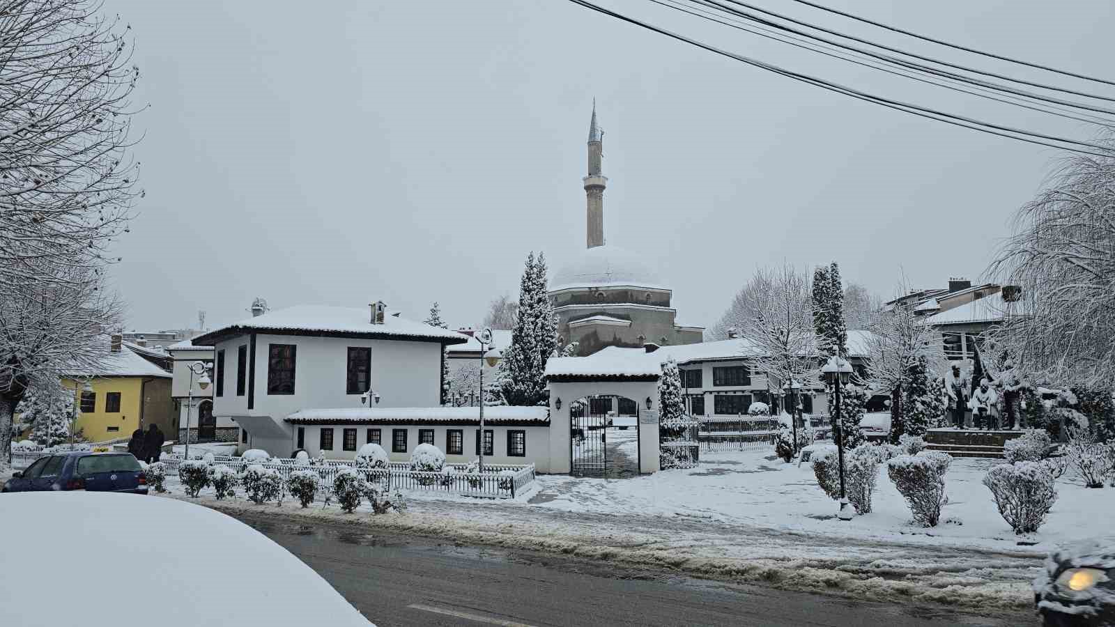kosovada kar yagisi prizrende kartpostallik goruntuler olusturdu 1 MbS35Cye