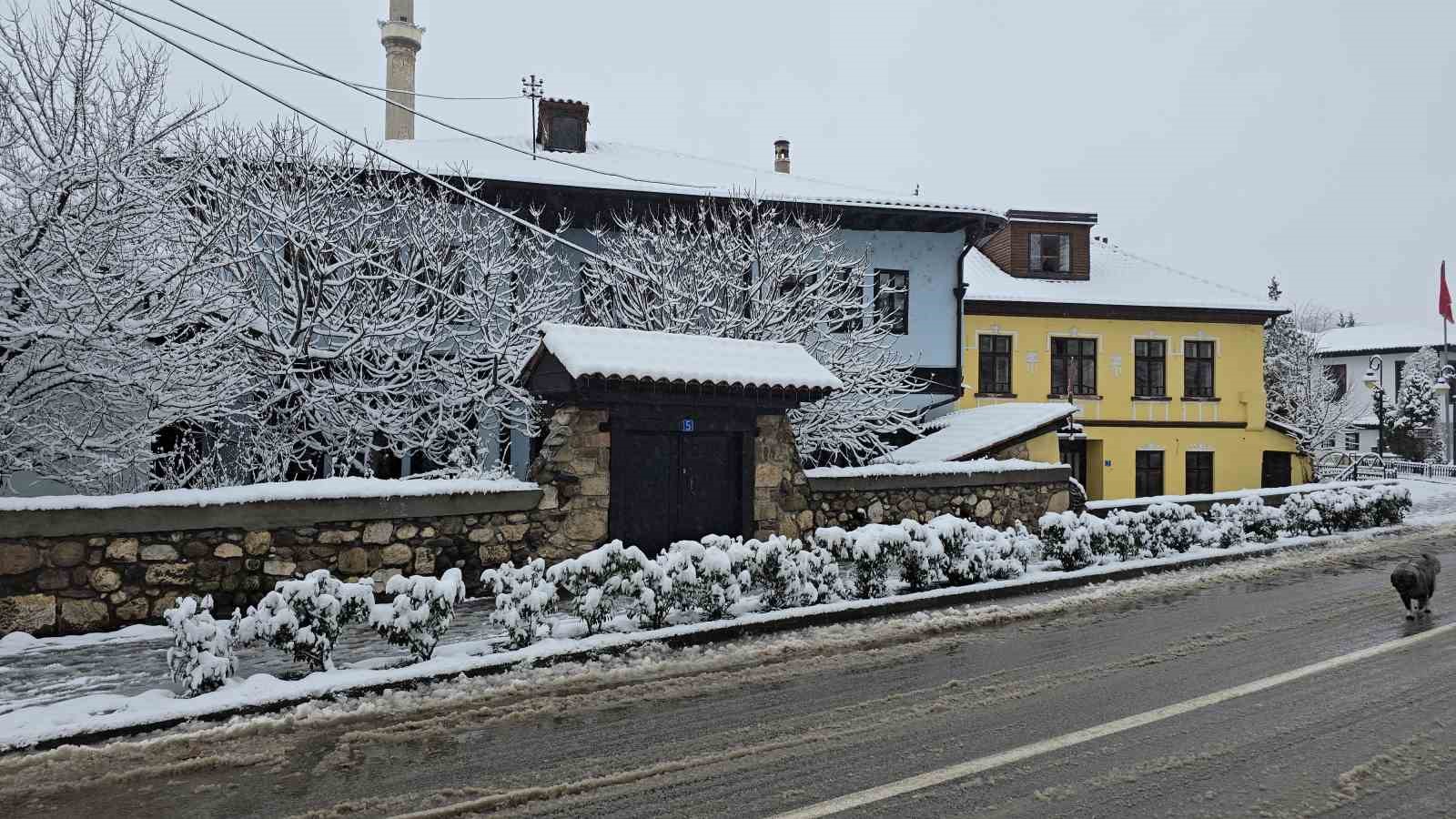 kosovada kar yagisi prizrende kartpostallik goruntuler olusturdu 5 hYejRzAn