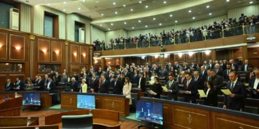 kosovada-yeni-hukumete-ilk-kez-turk-basbakan-yardimcisi-ChVnq57K.jpg