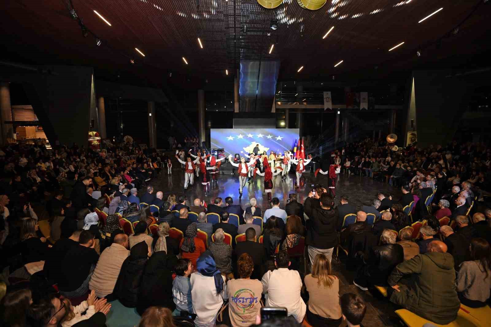 kosovanin bagimsizligi osmangazide coskuyla kutlandi 4 qA8JlMjy
