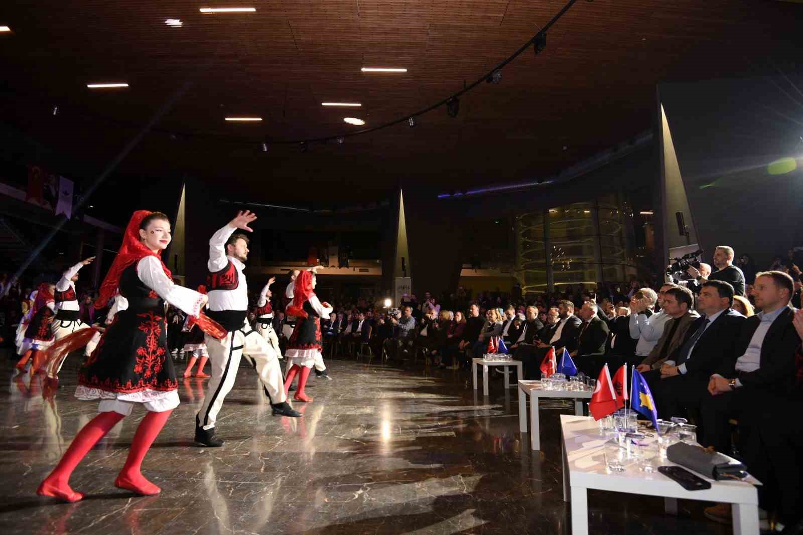 kosovanin bagimsizligi osmangazide coskuyla kutlandi 6 zdrgURFe