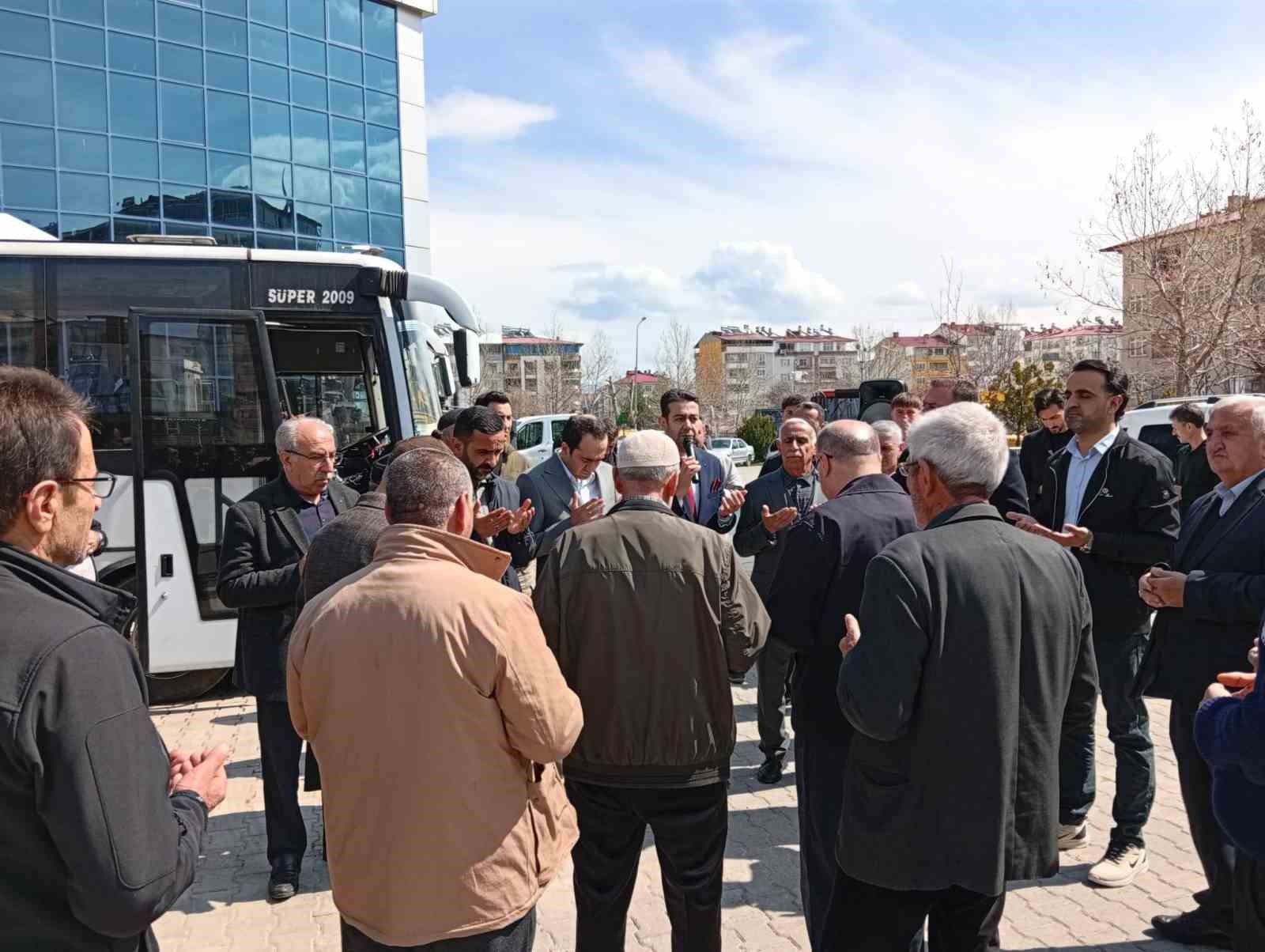 kovancilarda umre kafilesi dualarla ugurlandi 0 INzjLytT