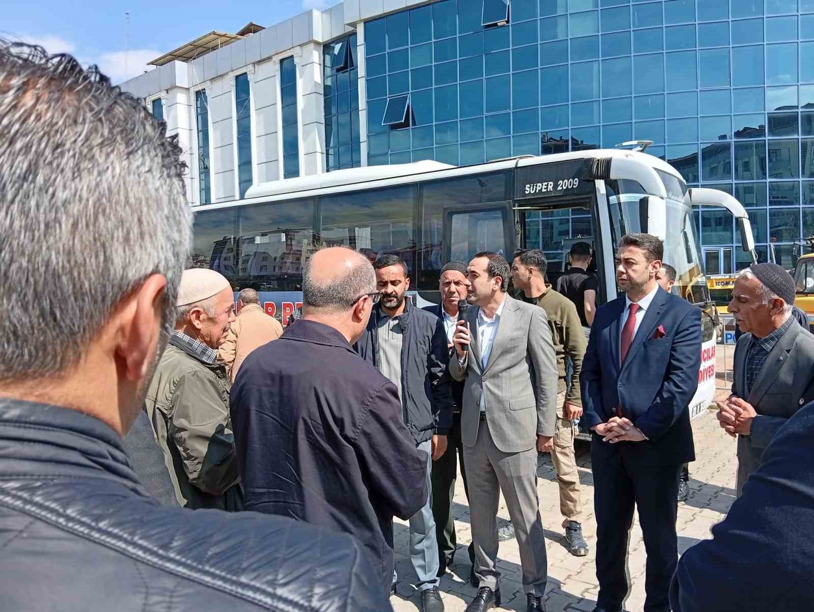 kovancilarda umre kafilesi dualarla ugurlandi 1 2Yz9mzSl
