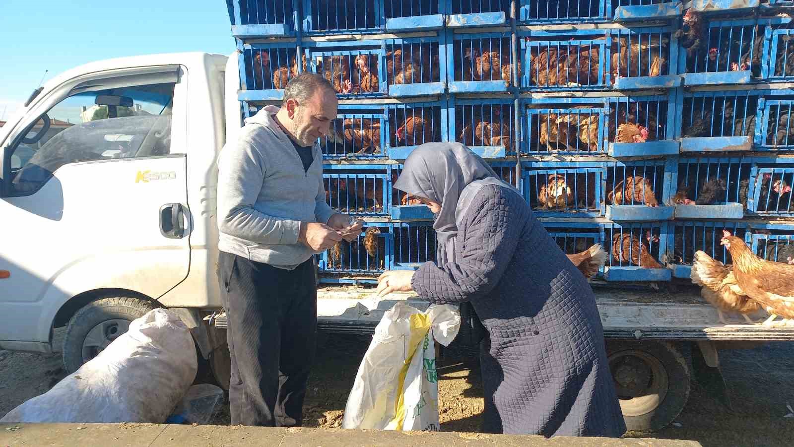 koy koy gezerek canli tavuk satiyor 4