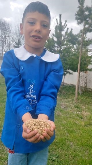 koy okulu ogrencilerinden 14 mayis ciftciler gunu klibi 0 JW77r9OI