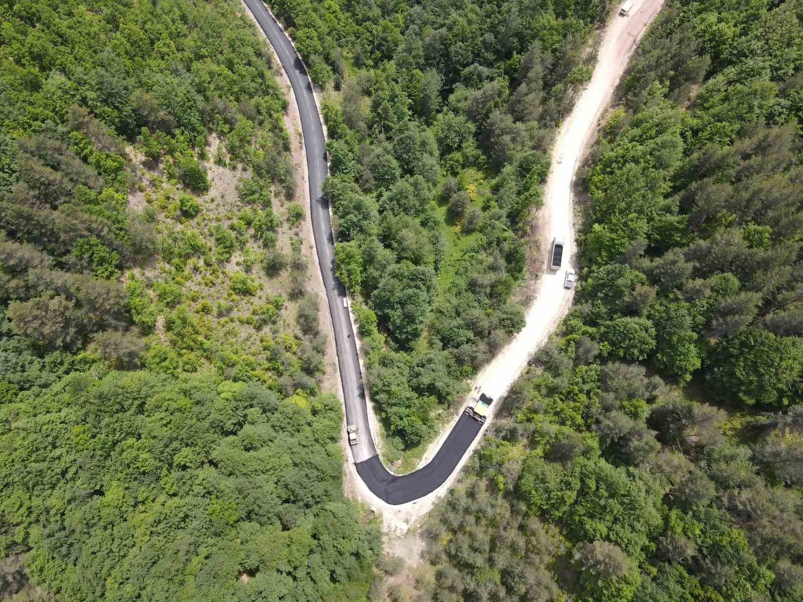 Köy yolları asfaltlanan vatandaşlar şükür kurbanı kesti 11 koy yollari asfaltlanan vatandaslar sukur kurbani kesti 7 m8wenSp5