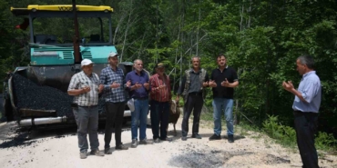 koy-yollari-asfaltlanan-vatandaslar-sukur-kurbani-kesti-lOQ5rk9m.jpg