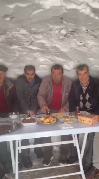 koyde kardan cay ocagi kurdular birlik ve beraberlik mesaji verdiler 4 GbnQbPHQ