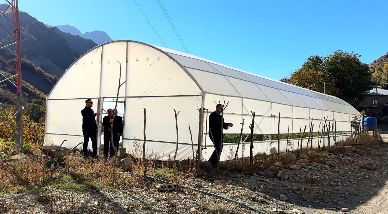 "Köye Dönüş" projesi çerçevesinde kurulan seralar sayesinde, boşaltılan köyler yeniden hayat buldu 10 koye donus projesi cercevesinde kurulan seralar sayesinde bosaltilan koyler yeniden hayat buldu 6 81subHhl