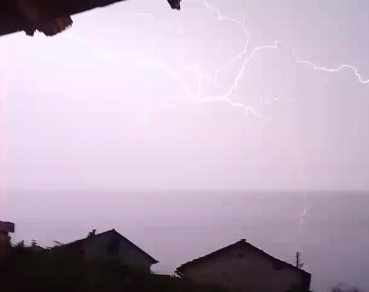 koye dusen yildirim korku dolu anlar yasatti 0 ECCu2nau