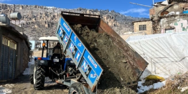 koyluler-el-ele-verdi-yarim-birakilan-yolu-birlikte-yapti-d5aAEUDn.jpg