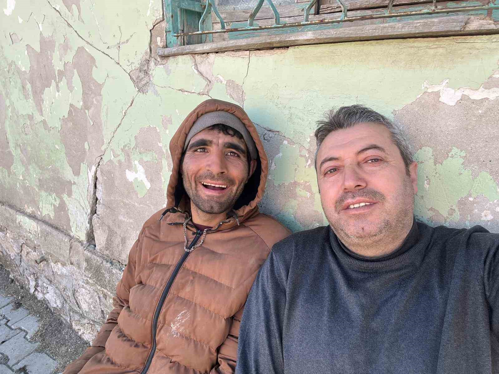 koyun nesesi engelli genc herkesi gozyaslarina bogdu imam ayakta durmakta gucluk cekti 3