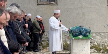koyun-nesesi-engelli-genc-herkesi-gozyaslarina-bogdu-imam-ayakta-durmakta-gucluk-cekti-R25fe4hw.jpg