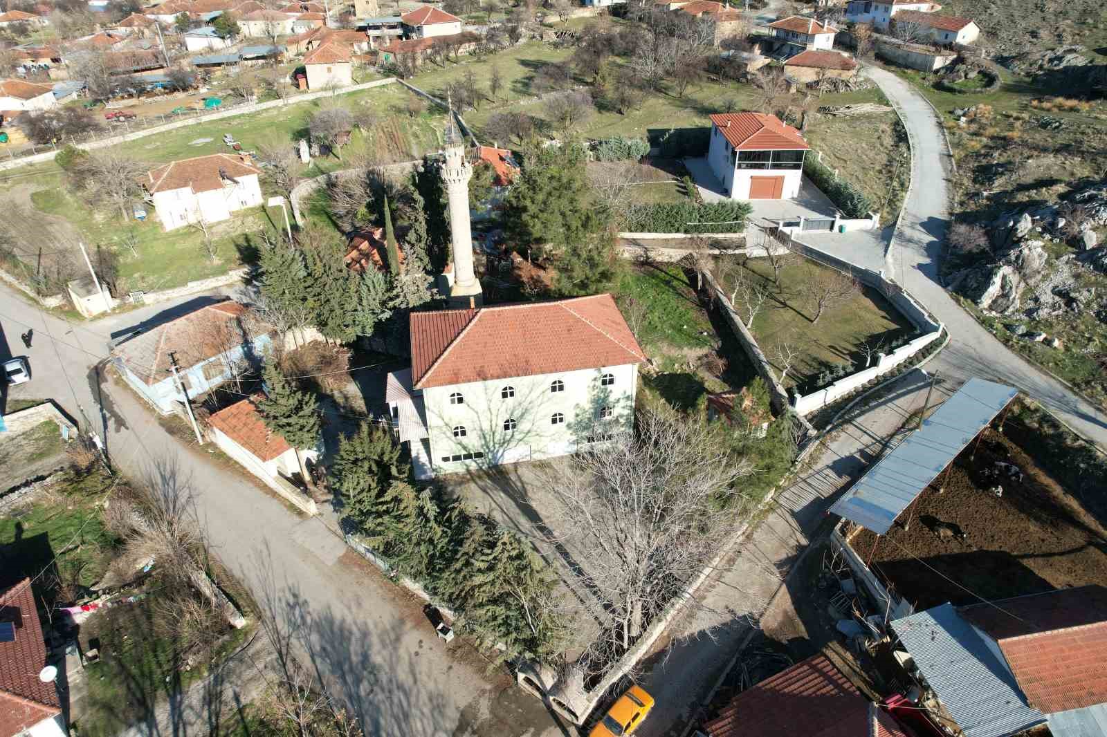 koyun tek camisinin bir kismi ve avlusu icradan satiliga cikarildi 0 9SHjZ8fH