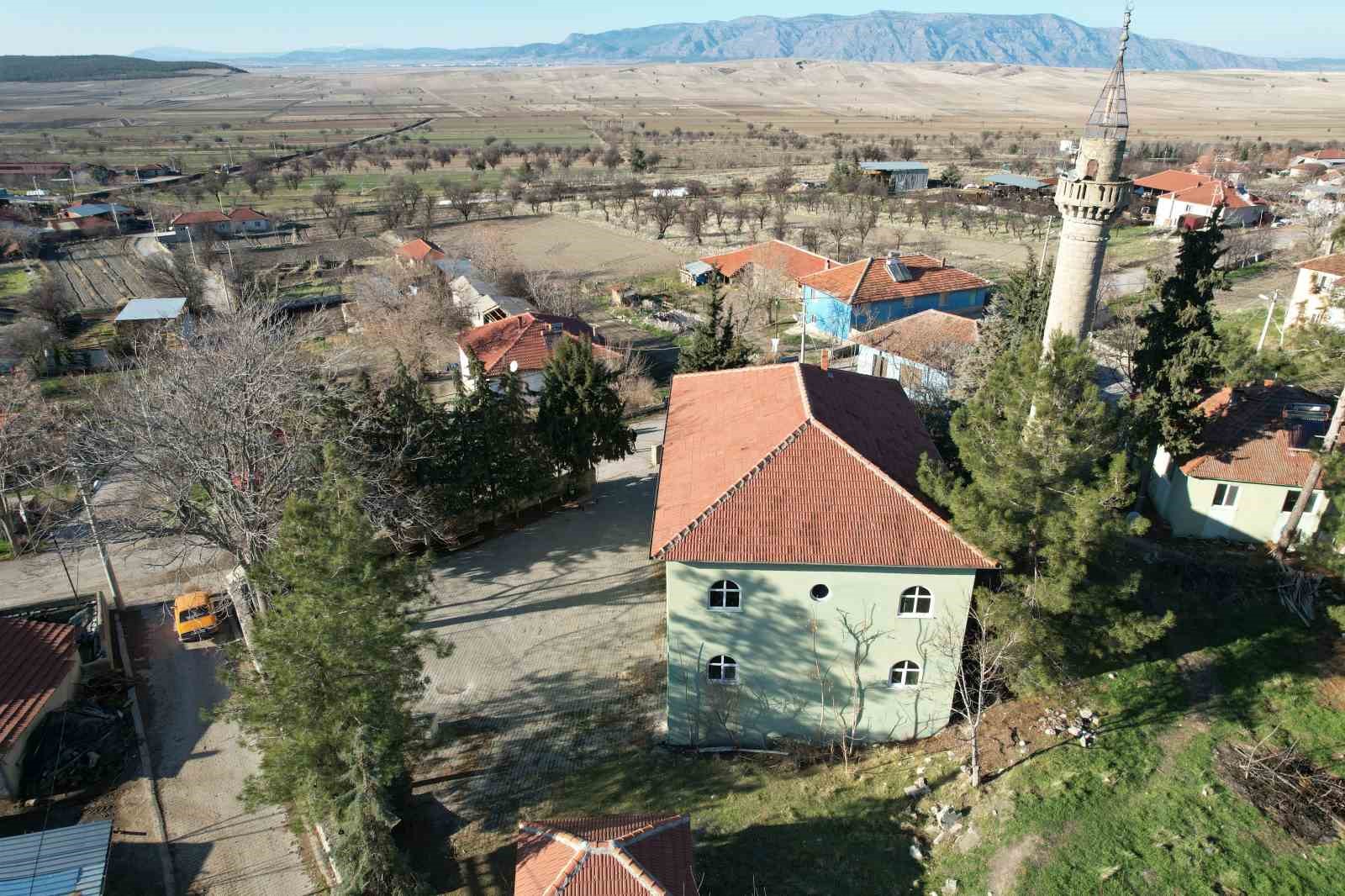 koyun tek camisinin bir kismi ve avlusu icradan satiliga cikarildi 1 LGLNYGCf