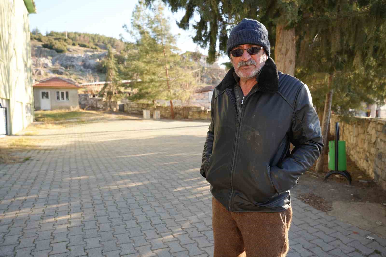 koyun tek camisinin bir kismi ve avlusu icradan satiliga cikarildi 6 Fz5CTAta