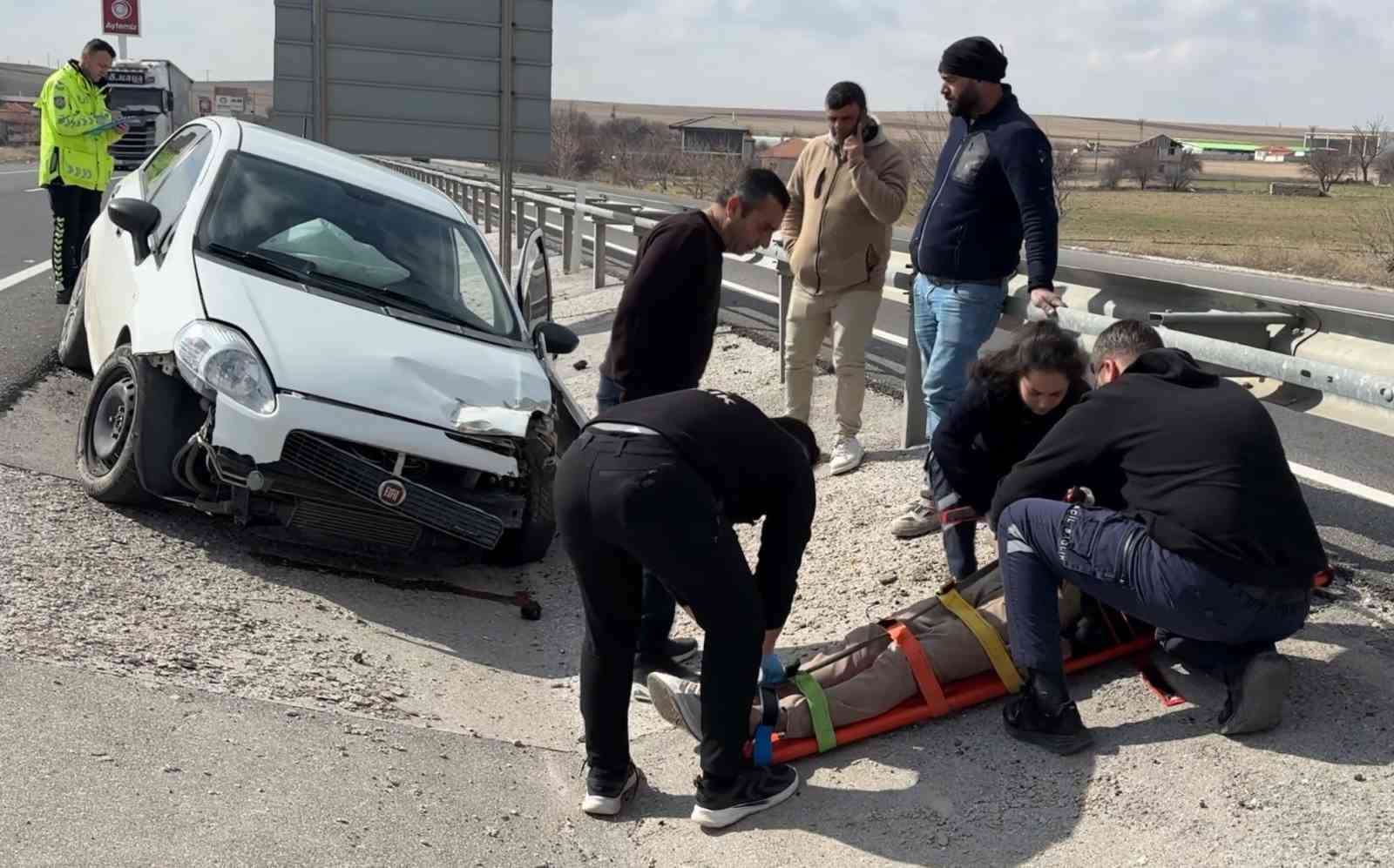 Köyüne gitmek için yola çıktı, kazada yaralanıp hastanelik oldu 4 koyune gitmek icin yola cikti kazada yaralanip hastanelik oldu 0 LLeAegcu