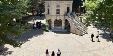 kozahanda-masa-ve-sandalyeler-yeniden-toplatildi-E5rOCHW9.jpg
