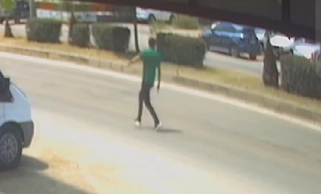 Kozan Adliyesi önünde silahlı kavga: 2 yaralı 4 kozan adliyesi onunde silahli kavga 2 yarali 0 FuQKJ1ui