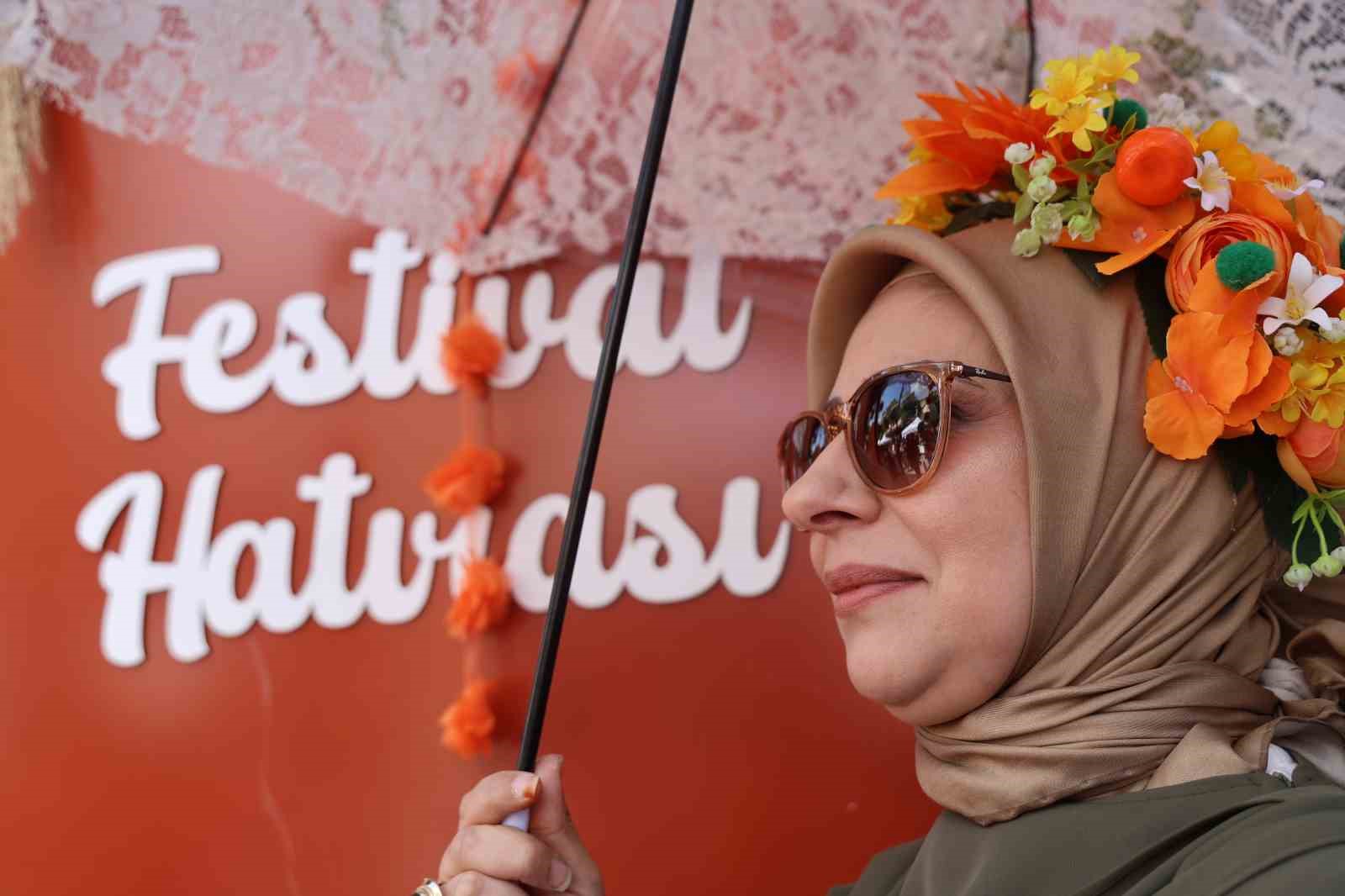 Kozan Portakal Çiçeği Festivali renkli görüntülere başladı 6 kozan portakal cicegi festivali renkli goruntulere basladi 2 RWqpPwTb