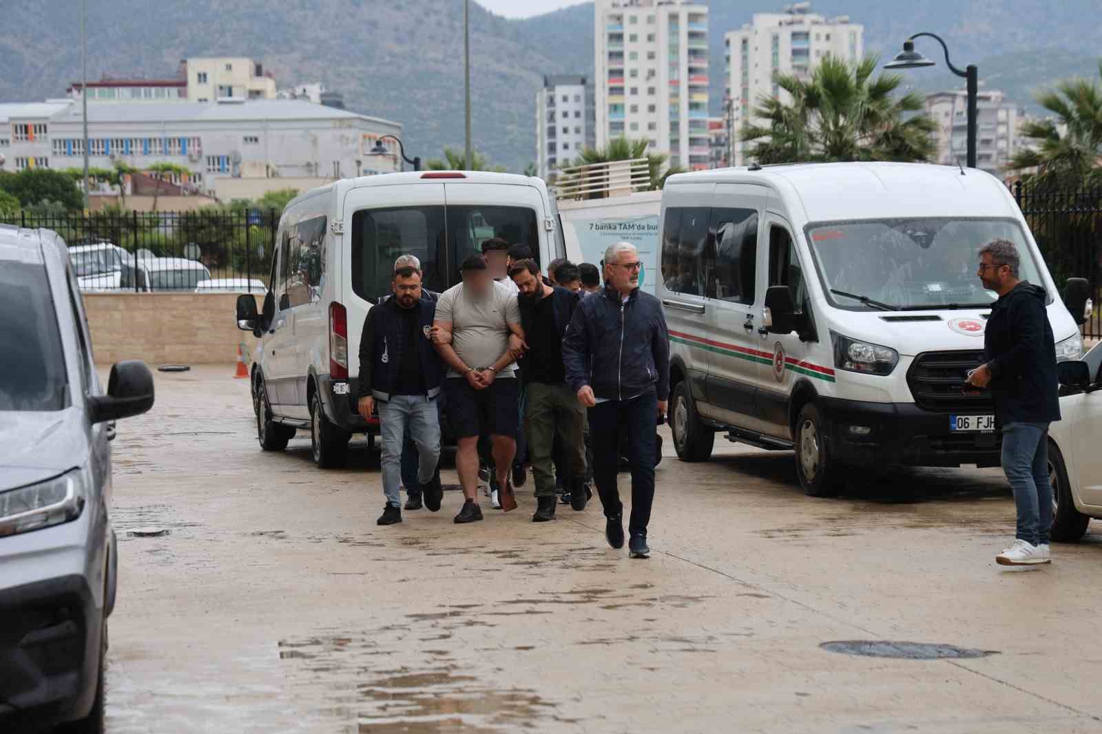 kozanda 5 cinayet suphelisi adliyeye sevk edildi 1 8fYfC99d