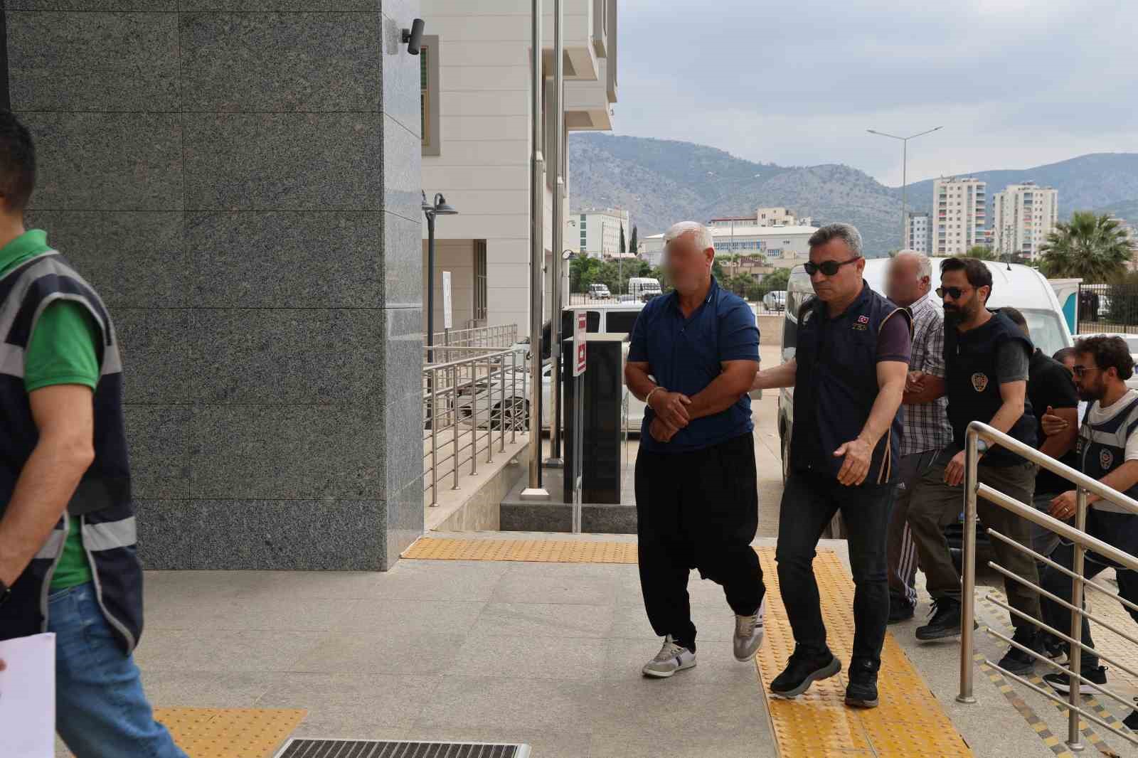 kozanda cinayet sorusturmasinda 6 supheli gozaltina alindi 3 7bwjDan1