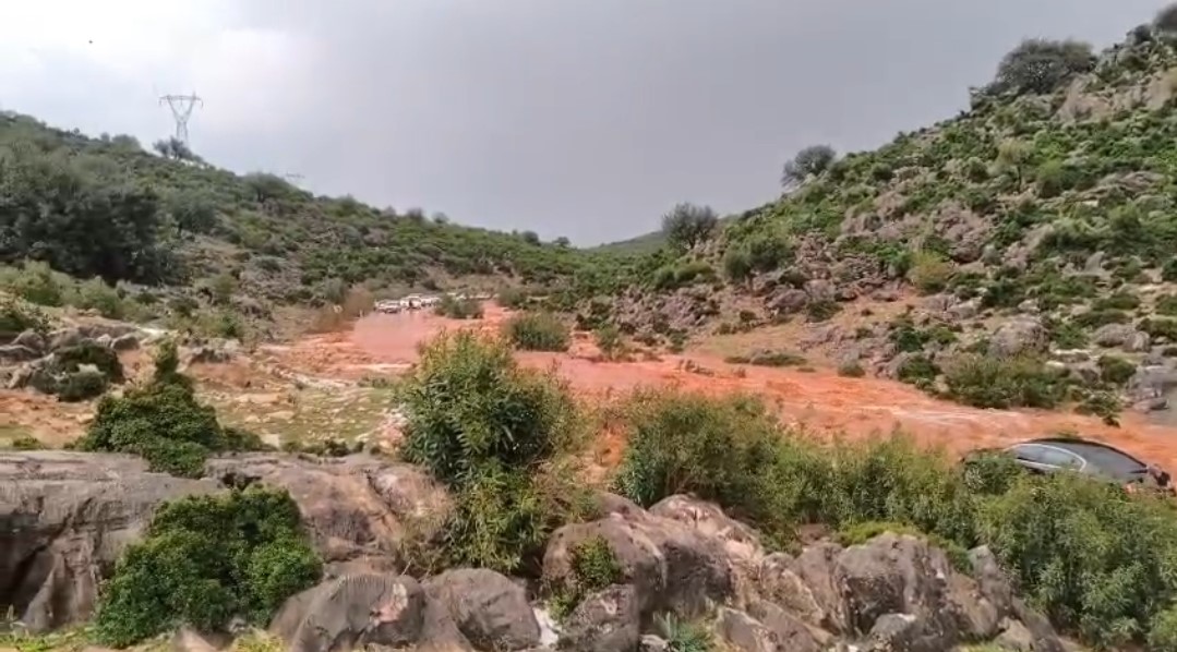 kozanda saganak ve dolu hayati felc etti yollar kapandi araclar mahsur kaldi 1 GeGYGiet