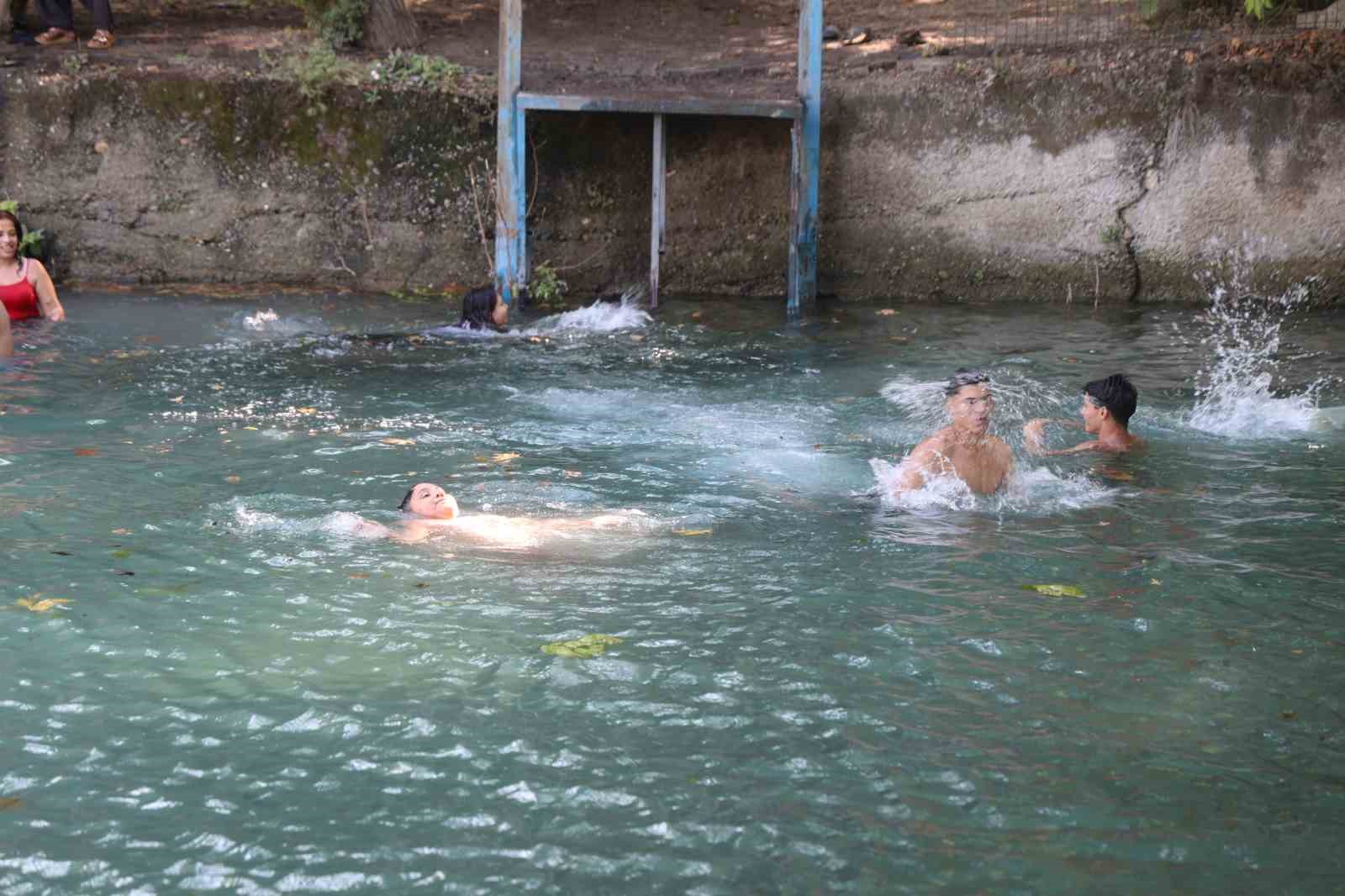 kozanda sicaklar bunaltti gencler dogal golete akin etti 1 ahcRVzZJ