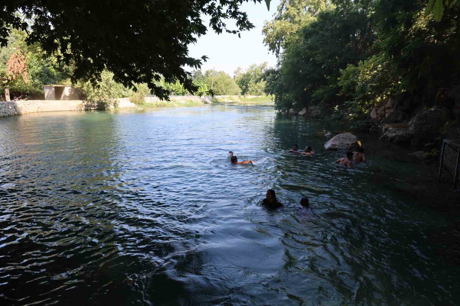 kozanda sicaklar bunaltti gencler dogal golete akin etti 4