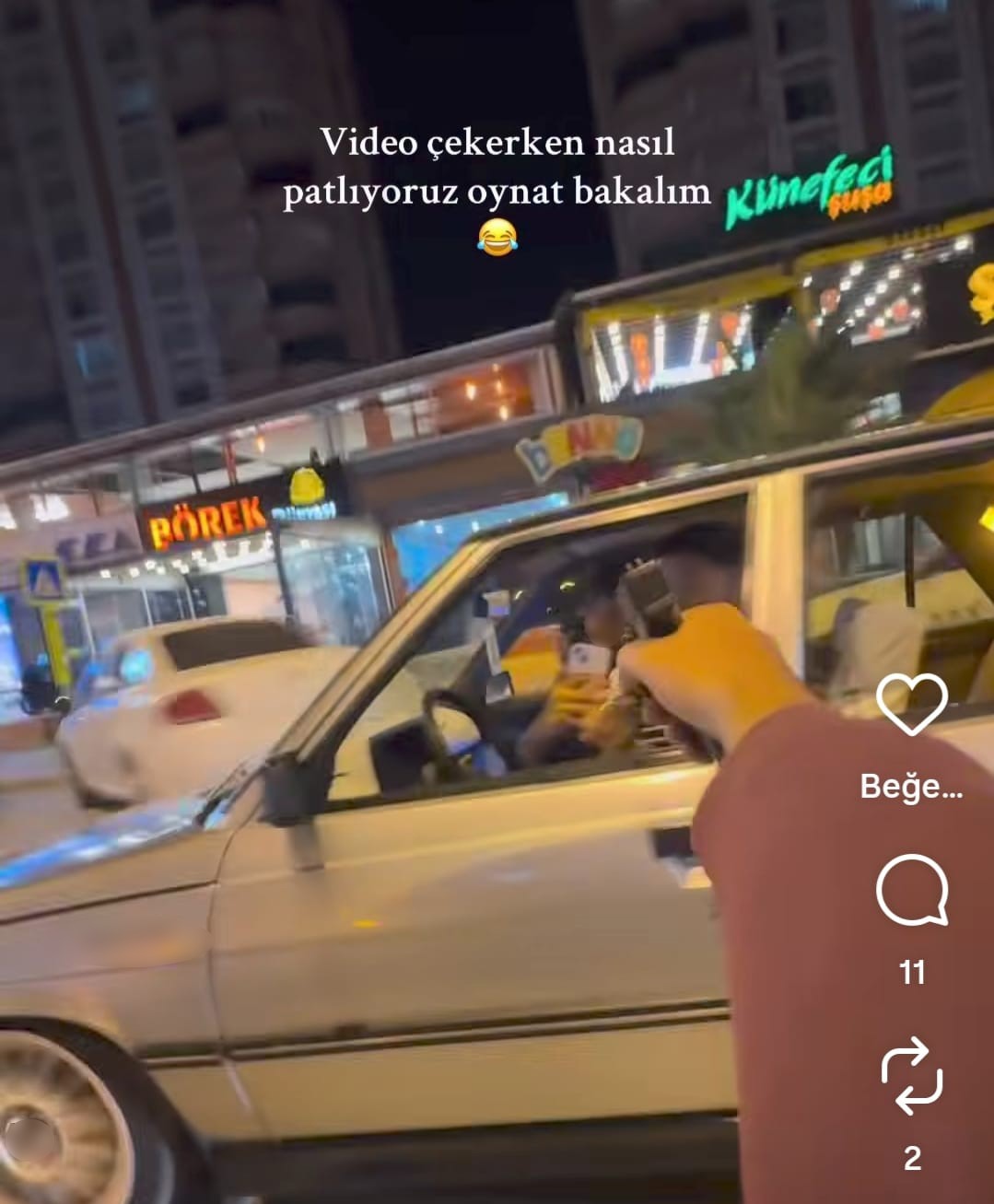 kozanda silahla saka videosu ceken gencler polisi karsilarinda gorunce panik yasadi 1 kgLyk23U