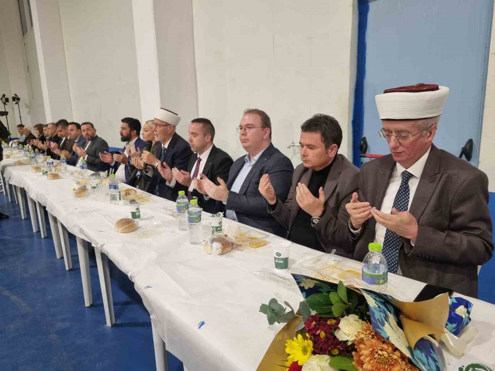 kozlukebir domrukoyde yuzlerce kisi iftarda bulustu 0